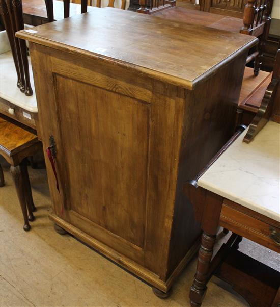 Pine dwarf cupboard